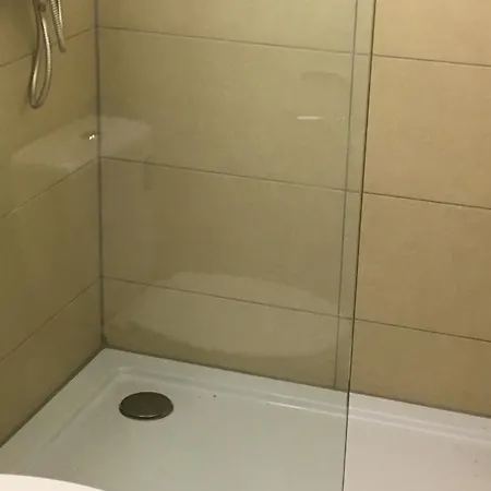 Kraft Airconditioning Klimaanlage Otel 2*